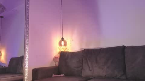 Snapshot of isabela_franco_ chatting on April 2, 11:52 am Isabela online show from April 2, 11:52 am