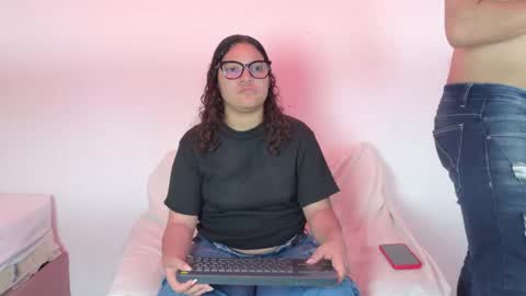 Isabella online show from May 3, 3:01 am