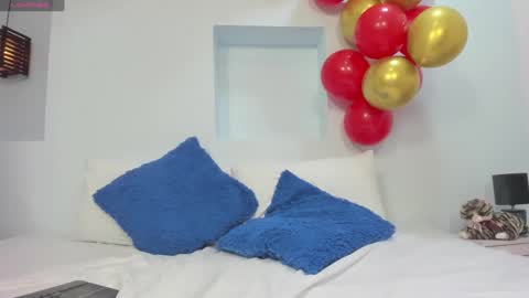 Snapshot of isabela_parkerr chatting on October 3, 1:52 pm Mommy Isa online show from October 3, 1:52 pm