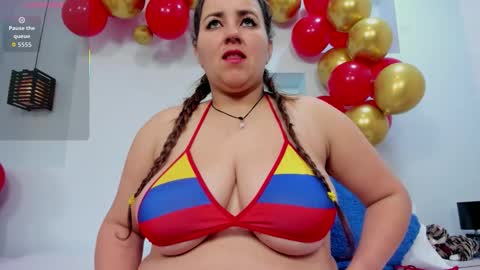 Snapshot of isabela_parkerr chatting on October 5, 12:03 pm Mommy Isa online show from October 5, 12:03 pm