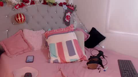 isabela online show from December 19, 2:57 pm