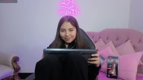 ISABELA  online show from May 14, 11:50 am