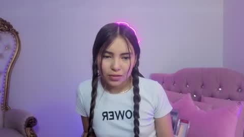 ISABELA  online show from May 15, 12:01 pm