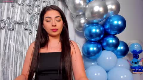 Isabela Angell  online show from January 25, 10:50 pm