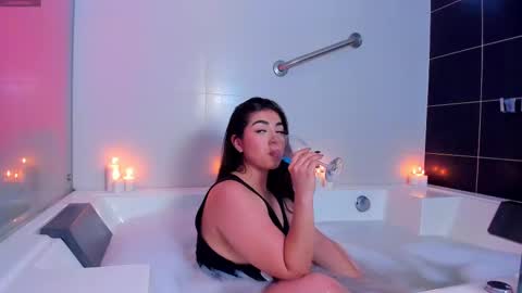 Isabela Angell  online show from March 1, 10:42 pm