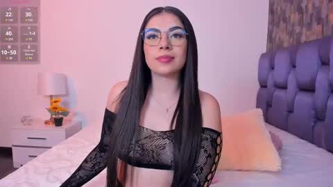 Isabela Angell  online show from March 3, 11:14 pm