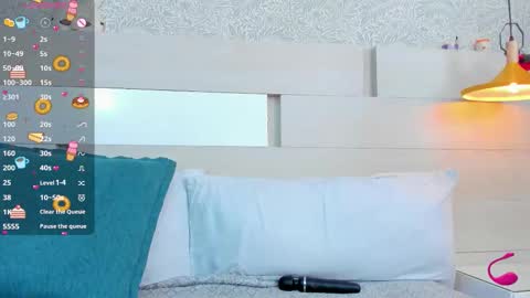 isabelacoleman_ online show from October 31, 2:51 pm