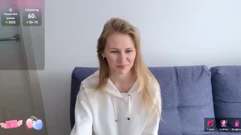 Snapshot of isabelallen chatting on February 25, 10:47 am isabelallen online show from February 25, 10:47 am