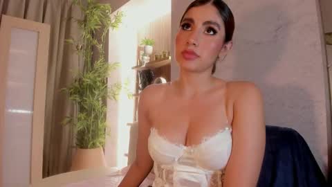 isabelastefano online show from February 17, 3:03 am
