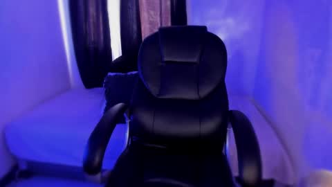 isabella online show from November 10, 4:06 pm