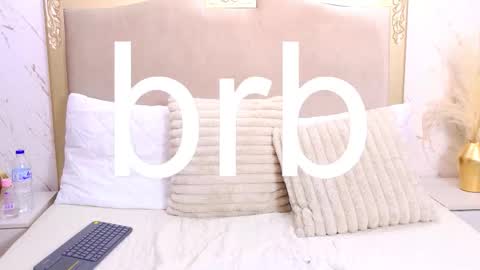 Isabel  online show from March 4, 9:10 pm