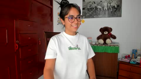 Isabella22 1 online show from December 3, 3:44 pm