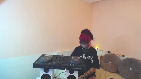Snapshot of isabella__dark chatting on December 3, 1:30 am    online show from December 3, 1:30 am