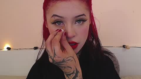 Snapshot of isabella__dark chatting on December 21, 9:04 pm    online show from December 21, 9:04 pm