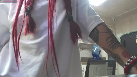 Snapshot of isabella__dark chatting on December 24, 9:33 pm    online show from December 24, 9:33 pm