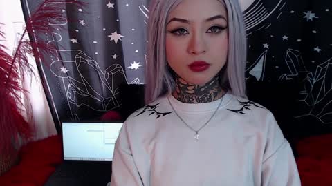 Snapshot of isabella__dark chatting on February 6, 9:06 pm    online show from February 6, 9:06 pm