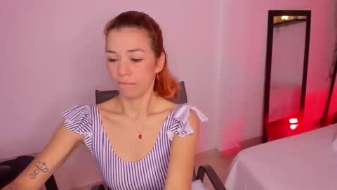 isabella online show from December 3, 4:49 pm