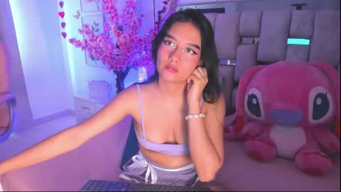 isabella_castillo_ online show from March 10, 8:58 pm