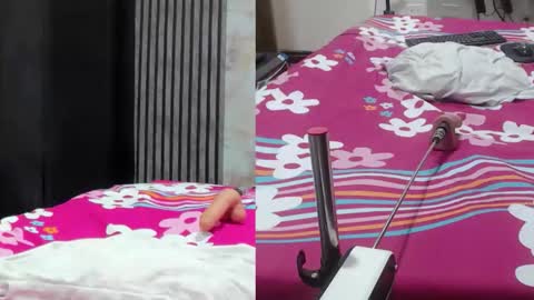 Snapshot of isabella_castro2 chatting on March 22, 3:21 am isabella_castro2 online show from March 22, 3:21 am