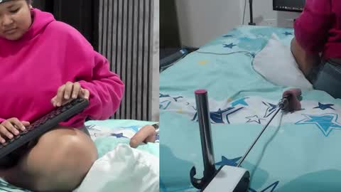 Snapshot of isabella_castro2 chatting on March 24, 3:00 am isabella_castro2 online show from March 24, 3:00 am