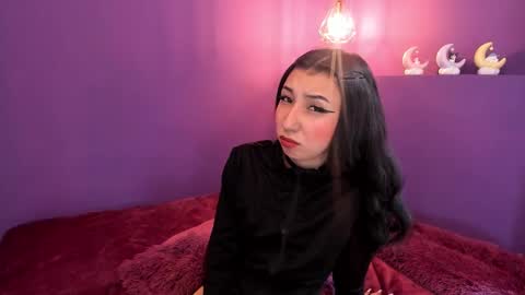 Snapshot of isabella_crofts chatting on February 26, 3:05 am isabella_crofts online show from February 26, 3:05 am