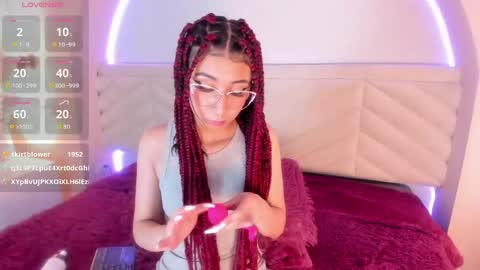 isabella_crofts online show from April 28, 3:11 am