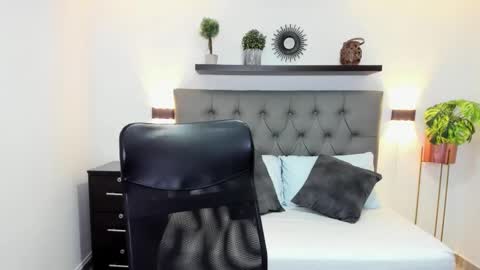 Isabel florez online show from February 27, 12:02 pm