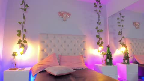   online show from January 12, 1:53 am