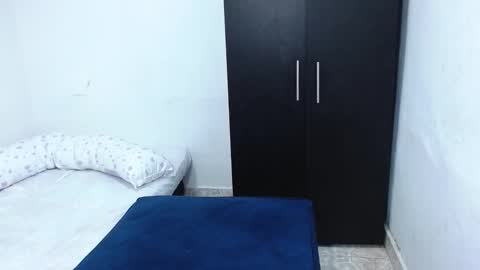 Snapshot of isabella_hots chatting on January 6, 11:40 pm estefania online show from January 6, 11:40 pm