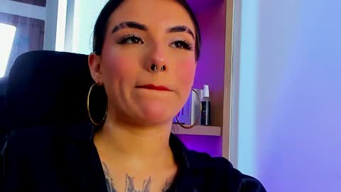 ISABELLA online show from May 26, 5:53 pm