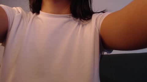 Snapshot of isabella_jones9 chatting on January 8, 10:48 pm ISABELLA online show from January 8, 10:48 pm