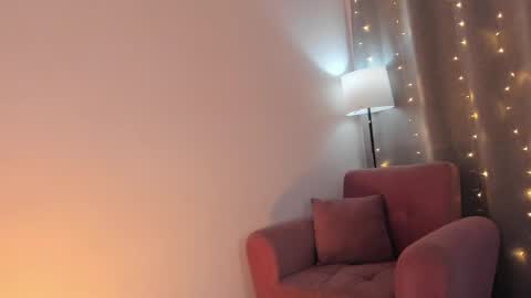 Snapshot of isabella_jones9 chatting on March 11, 2:17 am ISABELLA online show from March 11, 2:17 am