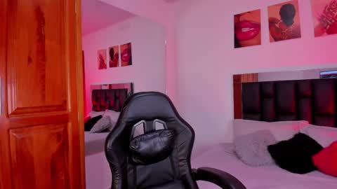 Isabella Moon9 online show from February 19, 11:39 am