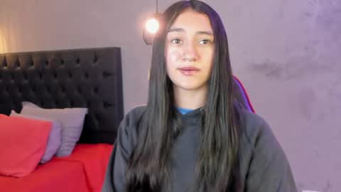 Isabella Nowa online show from April 9, 11:26 am