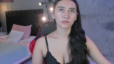 Isabella Nowa online show from April 28, 11:26 am