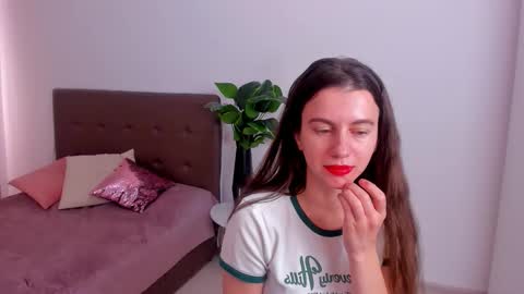 Isabella online show from April 23, 3:14 pm