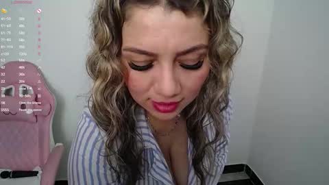 Snapshot of isabella_wish1 chatting on March 27, 3:34 am isabella_wish1 online show from March 27, 3:34 am