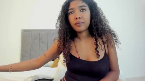 Snapshot of isabella_xx1 chatting on September 27, 12:10 pm isabella online show from September 27, 12:10 pm