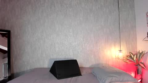 isabella zc online show from January 7, 5:42 pm