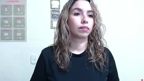 Snapshot of isabellaa_smith03 chatting on April 19, 5:29 am isabellaa_smith03 online show from April 19, 5:29 am