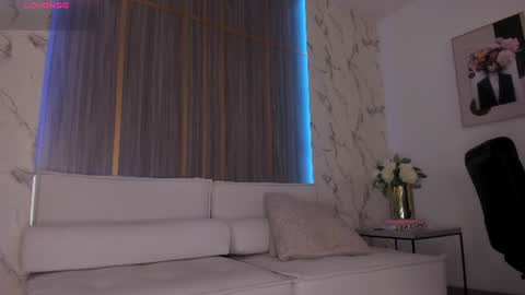 Isabella online show from June 12, 3:05 am