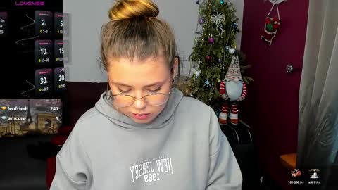 Snapshot of isabellabler chatting on January 13, 9:52 am isabellabler online show from January 13, 9:52 am