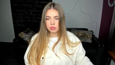 Snapshot of isabellabler chatting on October 20, 5:52 am isabellabler online show from October 20, 5:52 am