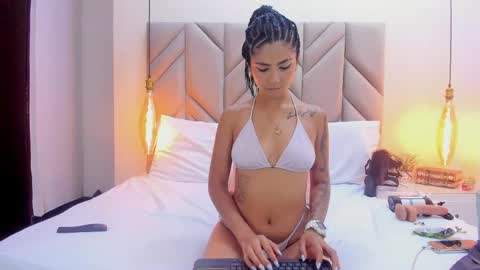 isabellafoox online show from May 8, 4:12 pm