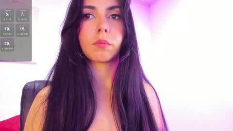 Instagram soybella01  online show from February 26, 7:49 pm