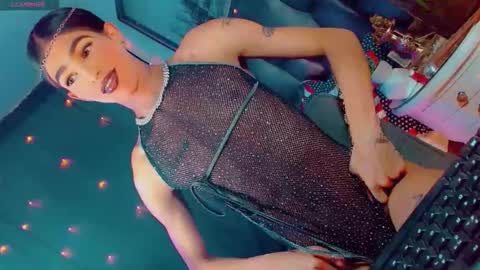 isabellagirs online show from May 6, 10:04 pm