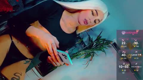 isabellagirs online show from May 15, 4:47 pm