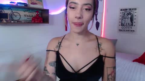 Snapshot of isabellakoff chatting on November 22, 12:15 pm Tati - online show from November 22, 12:15 pm