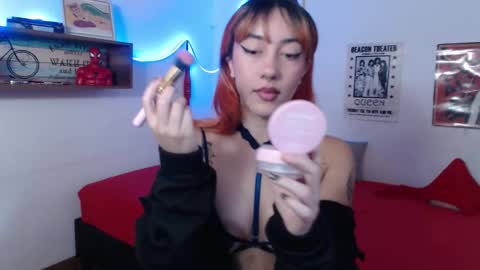 Snapshot of isabellakoff chatting on November 25, 12:05 pm Tati - online show from November 25, 12:05 pm