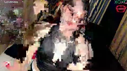 isabel online show from May 12, 12:52 am